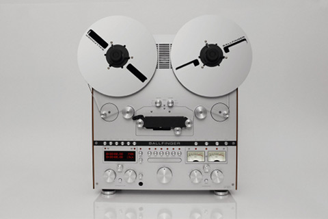 M 063: Ballfinger's brand new 2-channel, 1/4-inch tape recorder.
