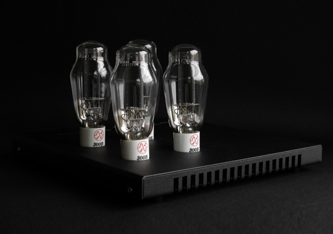 Acuhorn unveiled three new tube-based DACs, featuring the same digital core but different output configurations.