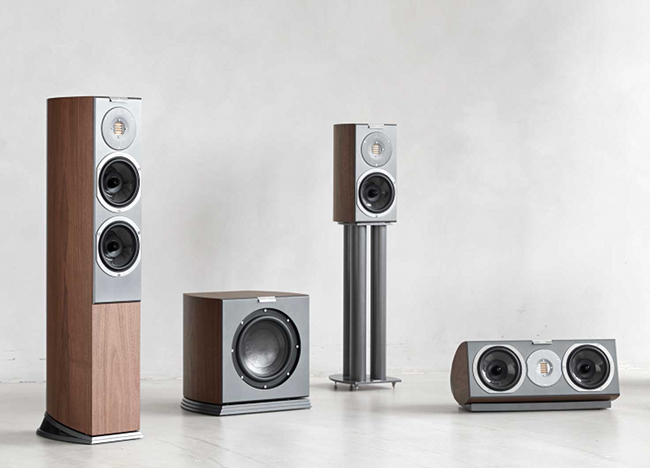 Audiovector introduced the new “R” loudspeaker Series.