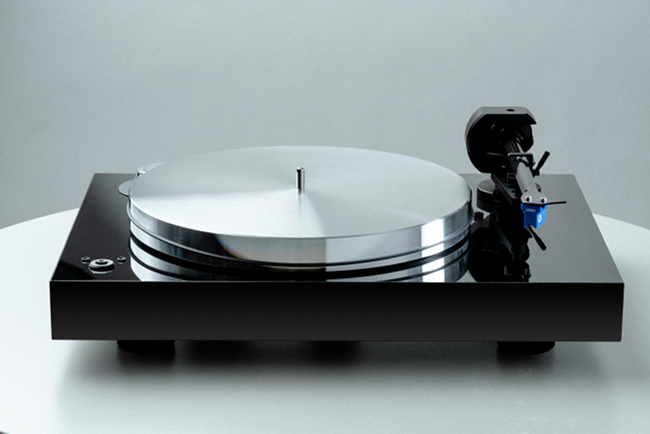 X8: Pro-Ject's first True Balanced Connection turntable.