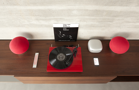 Geneva unveiled the Aerosphere Music System.