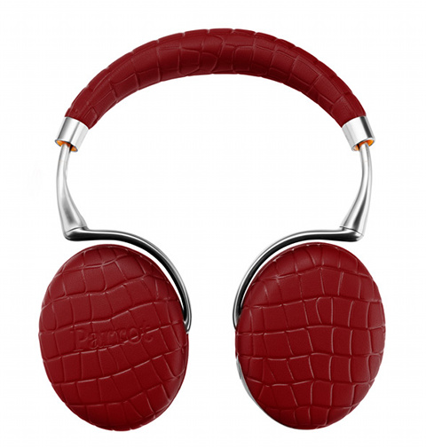 Parrot introduced Zik 3, the newest generation of Parrot wireless headphones.