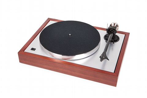 Pro-Ject Audio unveiled The Classic, a homage to a classic turntable concept!