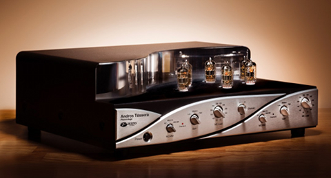 Zesto Audio unveiled the Andros Téssera phono preamplifier.