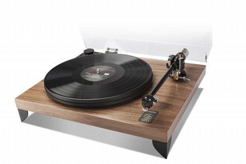 Gold Note's Valore 425 Plus turntable.