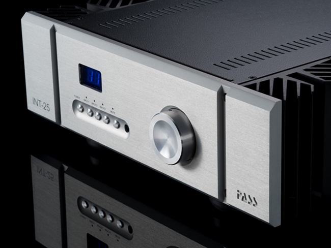 Pass Labs unveiled the new INT-25 integrated amplifier.