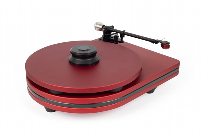 Auris Audio introduced the Bayadere 3 turntable.