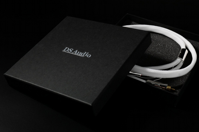 DS Audio unveiled a phono interconnect cable.