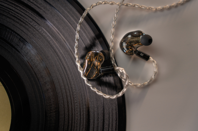 Zeitgeist from Germany aspires to handcraft unique earphones from extraordinary materials.